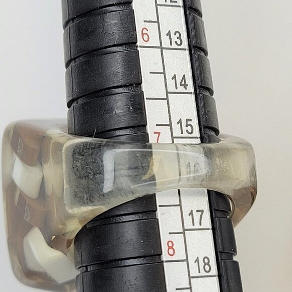 Chunky Clear Resin Ring With Brown and White Pill Beads Square Shape Lucite Ring - Picture 7 of 10